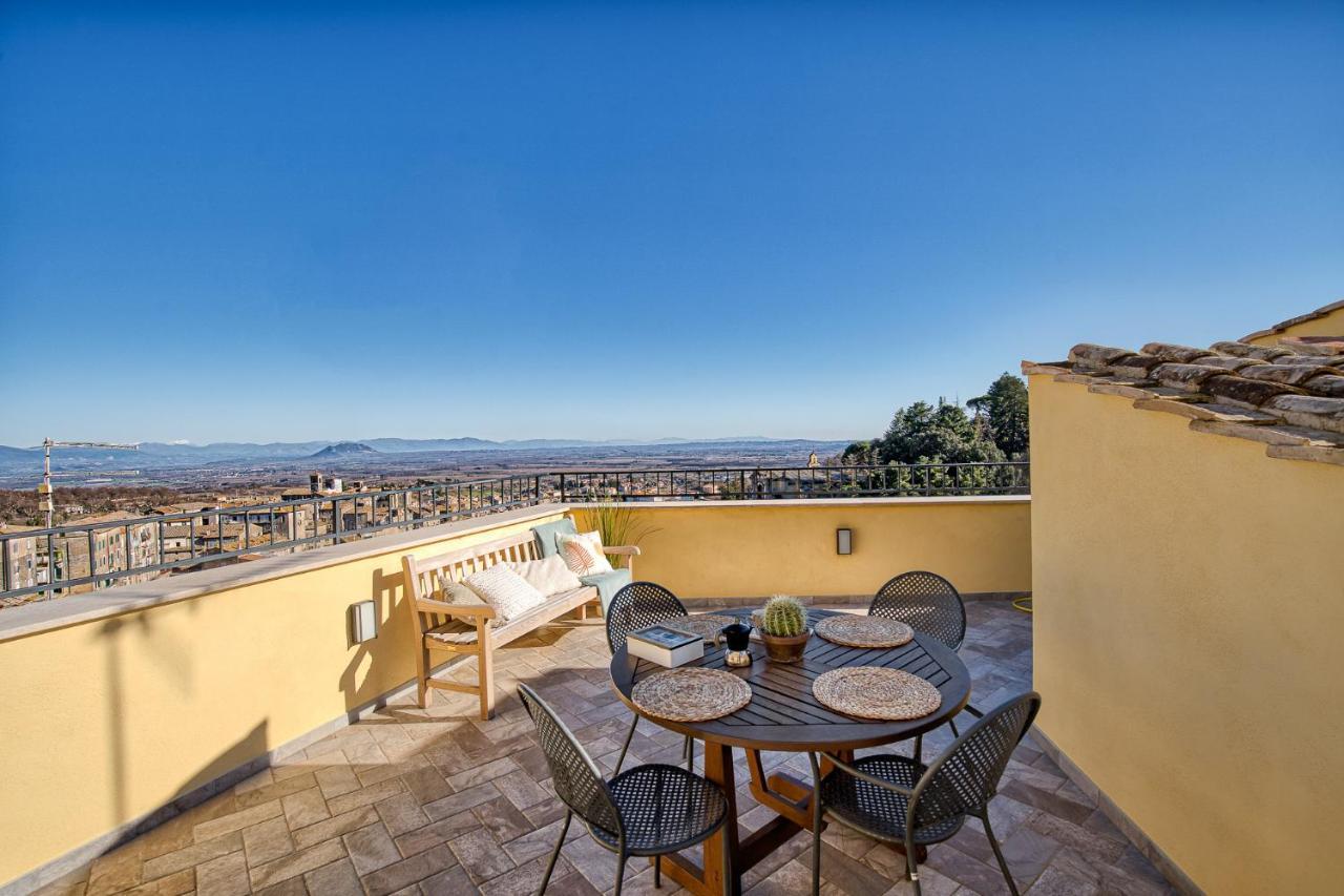 Casa Checca Appartamenti Per Vacanze Caprarola Exterior foto